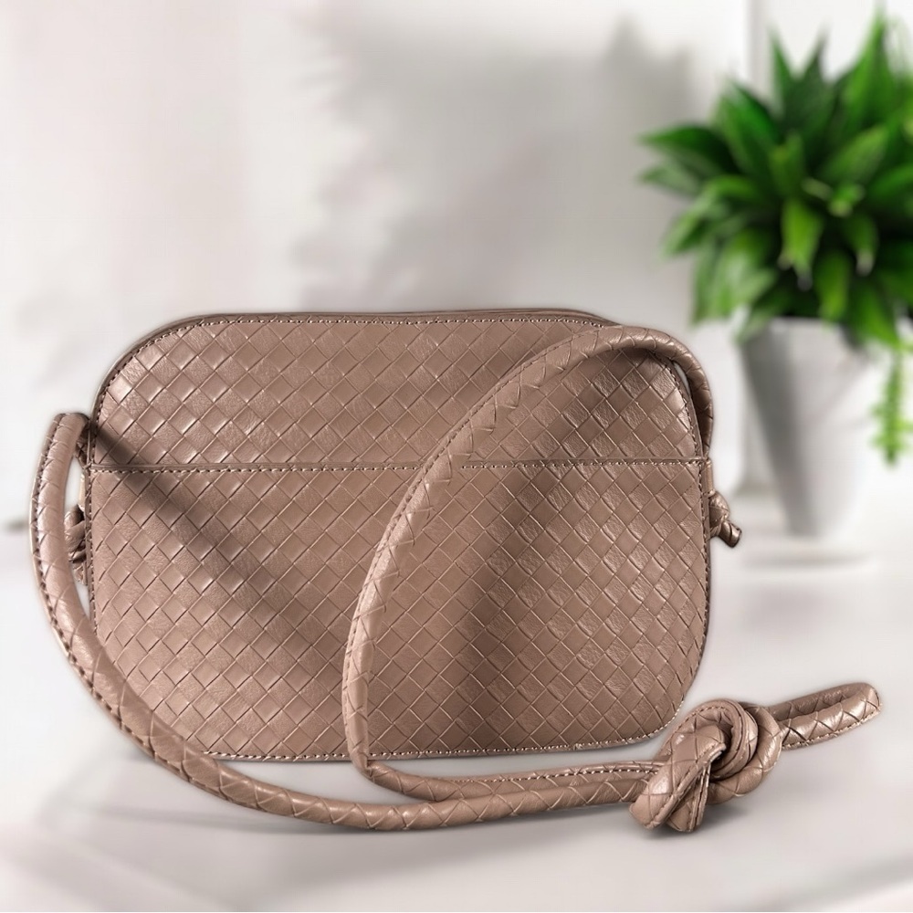 Loft Blush Tan Woven Vegan Leather Shoulder Bag Purse Gold Accent